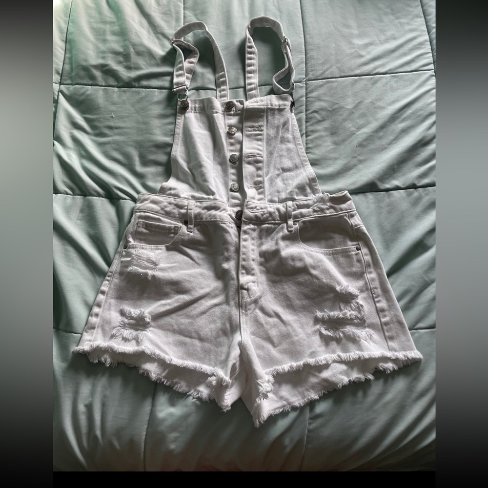 PacSun white overall shorts Size 27